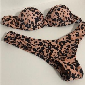 Leopard strapless bikini